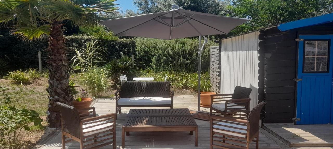 Logis Hotel De La Plage ลาโกตินิแยร์ ภายนอก รูปภาพ