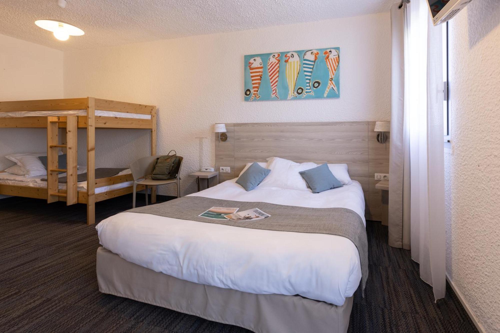 Logis Hotel De La Plage ลาโกตินิแยร์ ภายนอก รูปภาพ